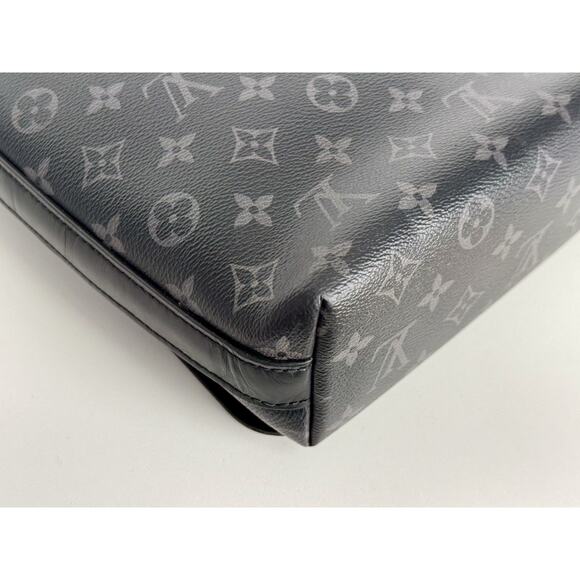 Louis Vuitton District Messenger Bag Monogram Eclipse Canvas B-1 - Picture 11 of 16
